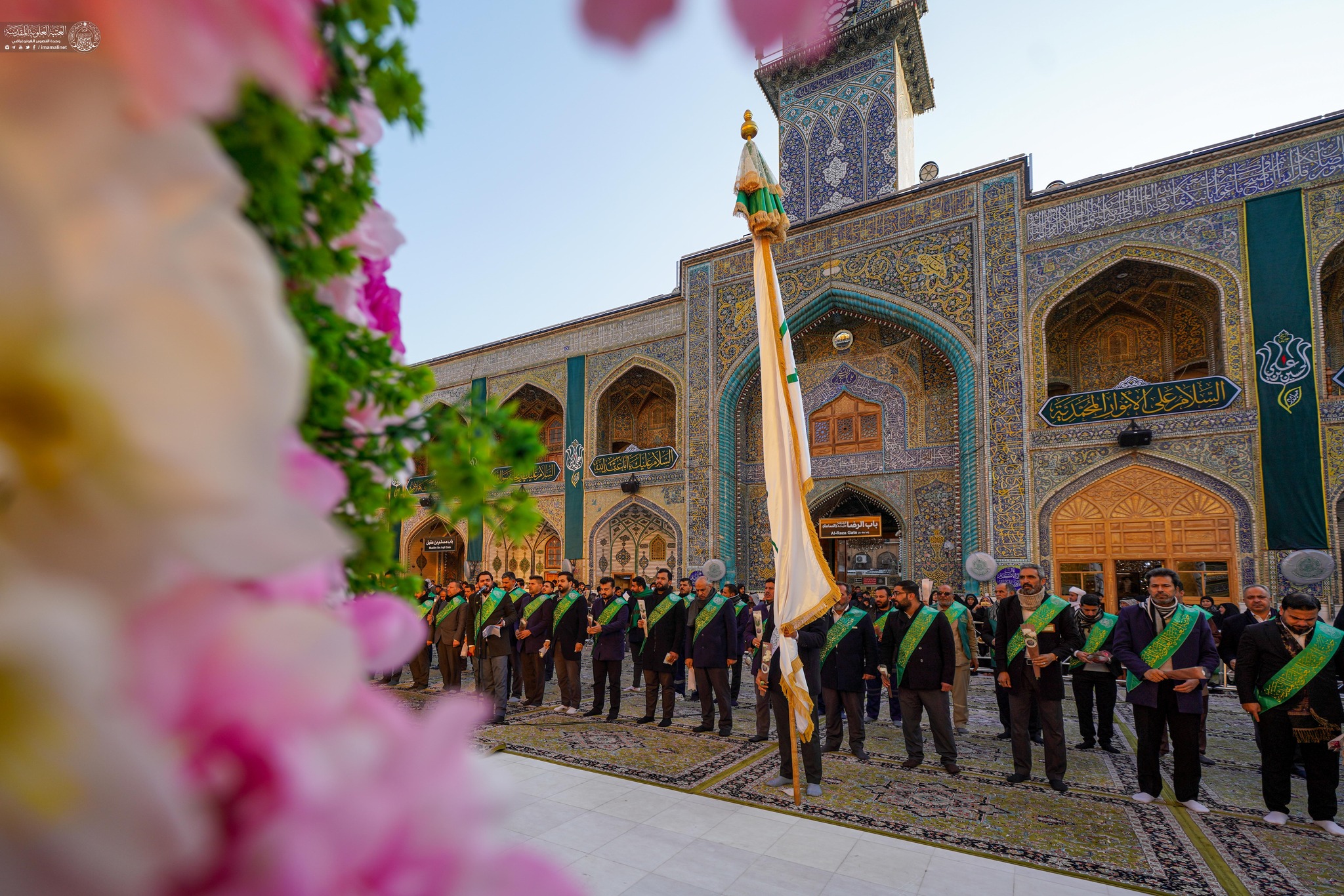 Babasının ziyarətgahında İmam Səccad (ə) mövludu