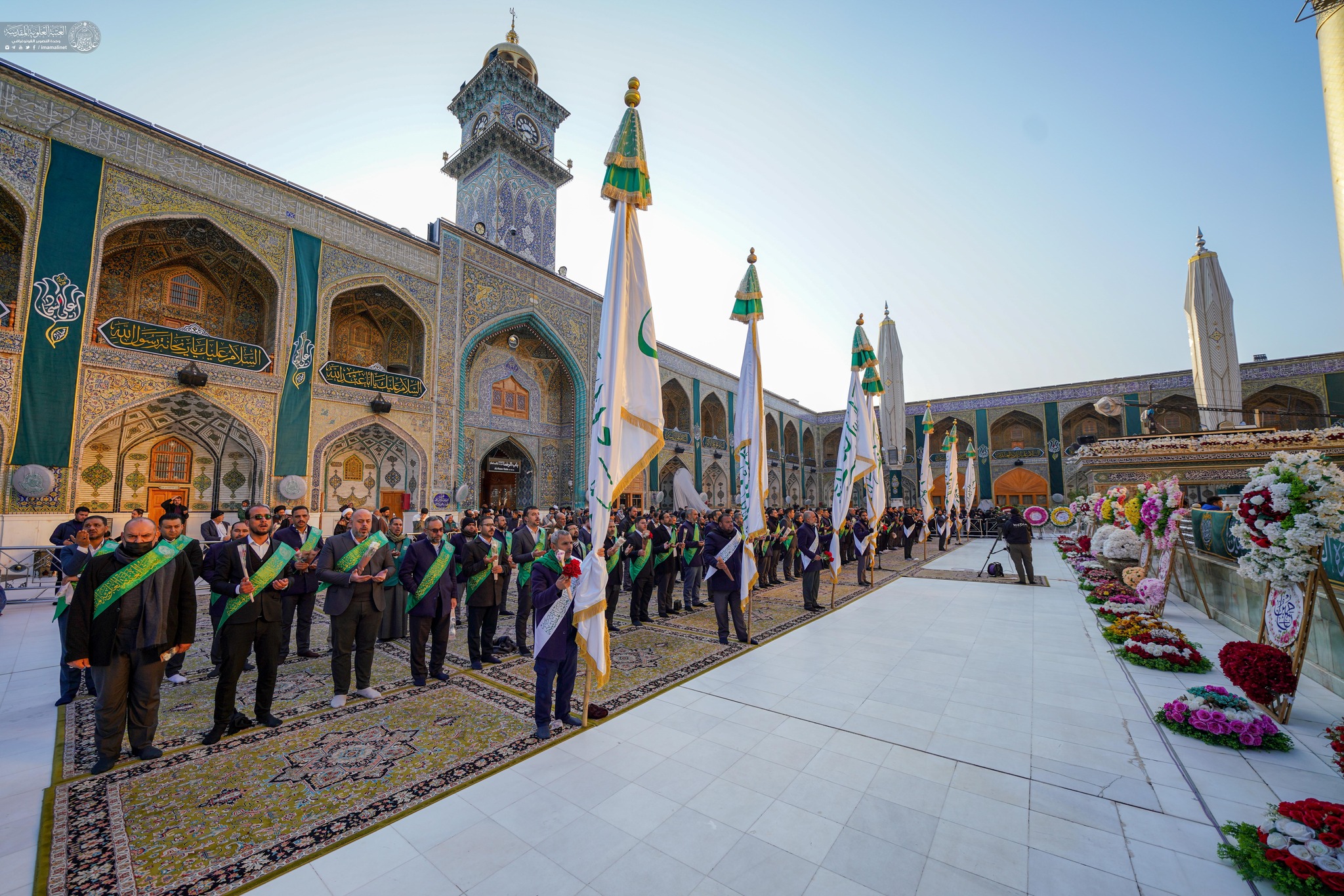 Babasının ziyarətgahında İmam Səccad (ə) mövludu