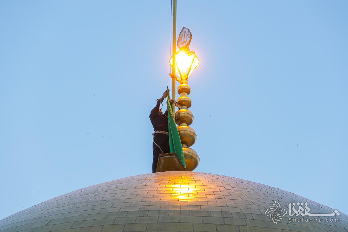 İmam Rza (ə) Ziyarətgahında qara bayraq qaldırılıb – FOTO