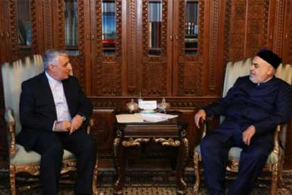 Allahşükür Paşazadə İran səfirini qəbul edib