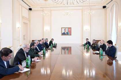 İham Əliyev İranın müdafiə və silahlı qüvvələrə dəstək nazirini qəbul edib