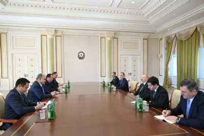 İlham Əliyev Qazaxıstanın xarici işlər və nəqliyyat nazirlərini qəbul edib