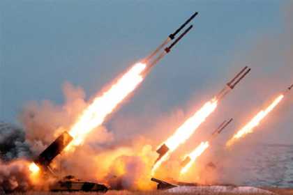 İran İsrailə raket zərbələri endirib