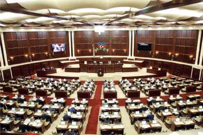 “Media haqqında” yeni qanun layihəsi I oxunuşda qəbul edilib