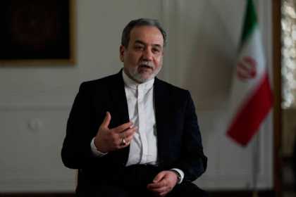 Əraqçi: Vitkofla əlaqə saxlamamışam, yalandır...