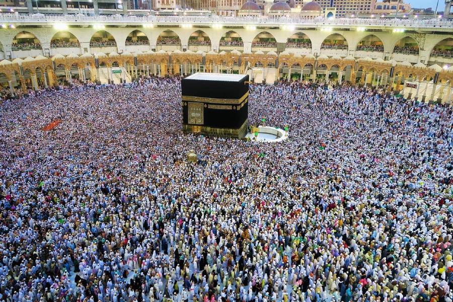 Azərbaycandan Həccə gedənlərin NƏZƏRİNƏ!