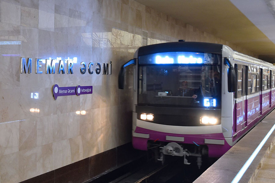 Bakı metrosunda qatarda nasazlıq yaranıb