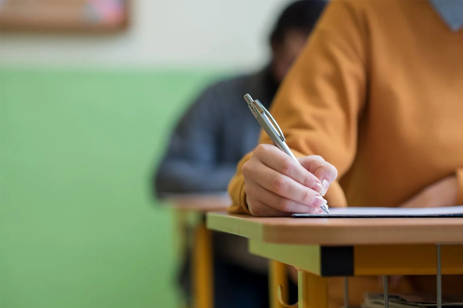 Bazar ertəsi 58 mindən çox şagird buraxılış imtahanı verəcək