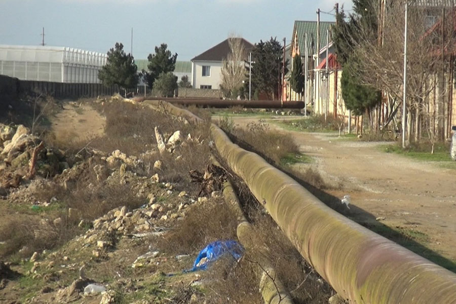 Buzovnada qaz xəttinin yaxınlığında evlər aşkarlanıb