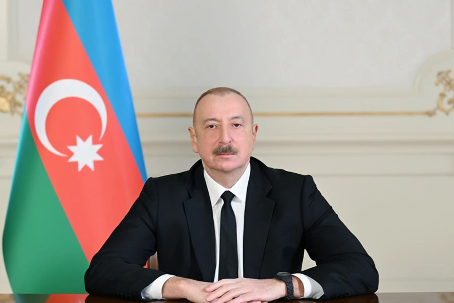 İlham Əliyev qambiyalı həmkarını təbrik edib