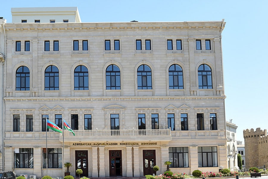 Konstitusiya Məhkəməsindən pensiya stajı ilə bağlı QƏRAR