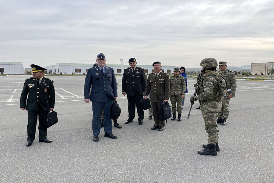 NATO nümayəndələri Azərbaycan Ordusunun döyüş texnikası ilə tanış olublar