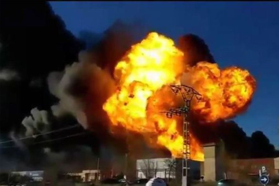 Sumqayıtda poladəritmə sexində partlayış olub