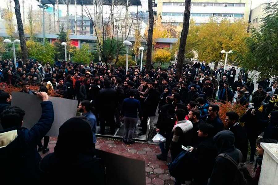 Tehrandakı universitetlərdə nə baş verib?