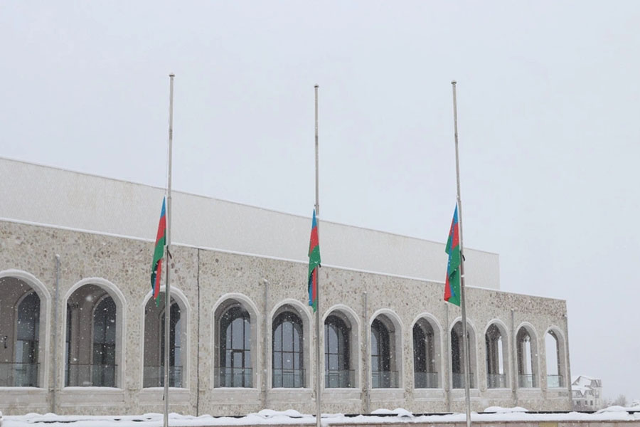Xankəndi, Xocalı və Ağdərədə bayraqlar yarıyadək endirilib